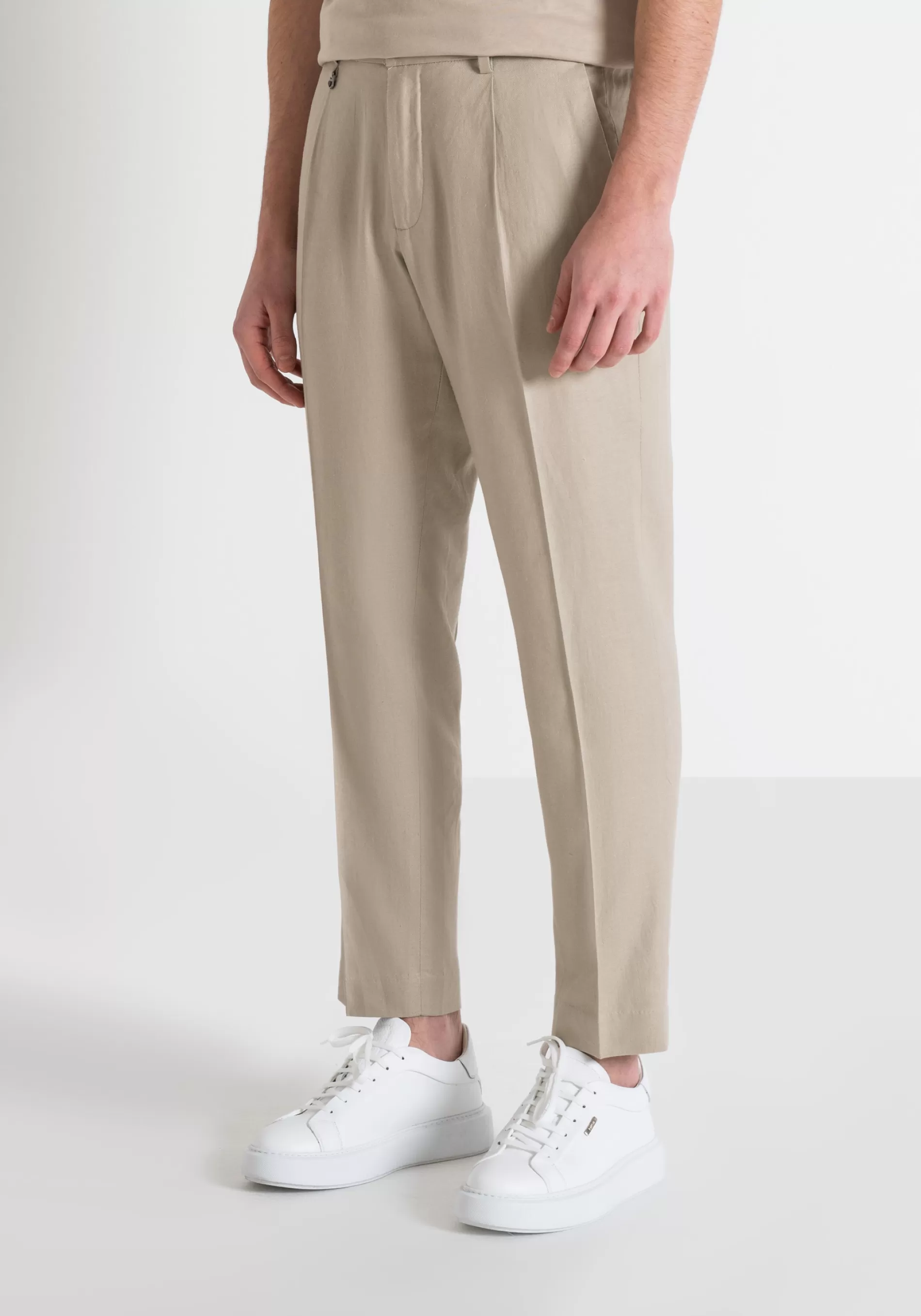 Discount GUSTAF CARROT FIT TROUSERS IN LINEN VISCOSE BLEND FABRIC Trousers