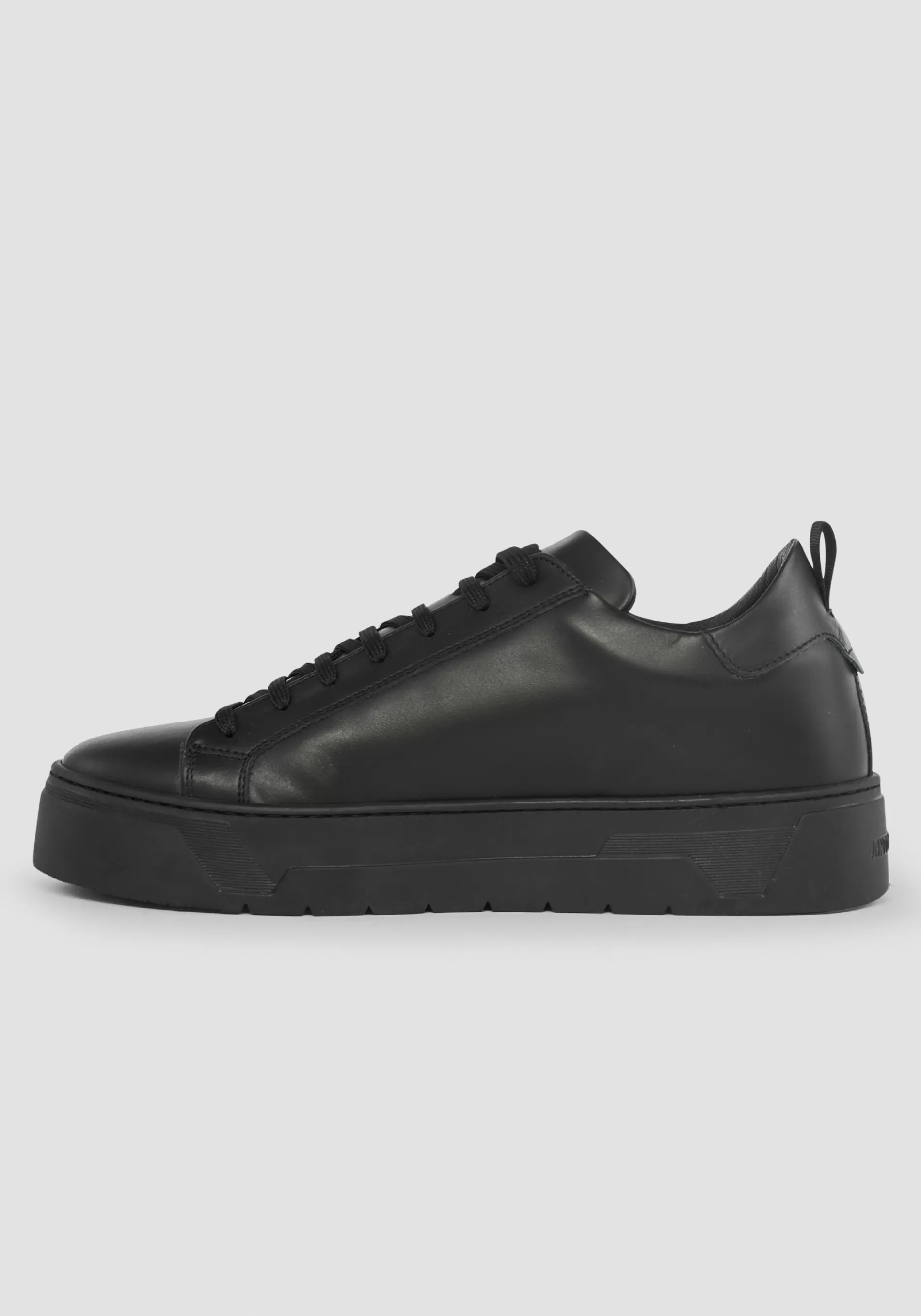 Online "FLARE" LOW-TOP SNEAKERS IN 100% LEATHER WITH SIDE LOGO Sneakers