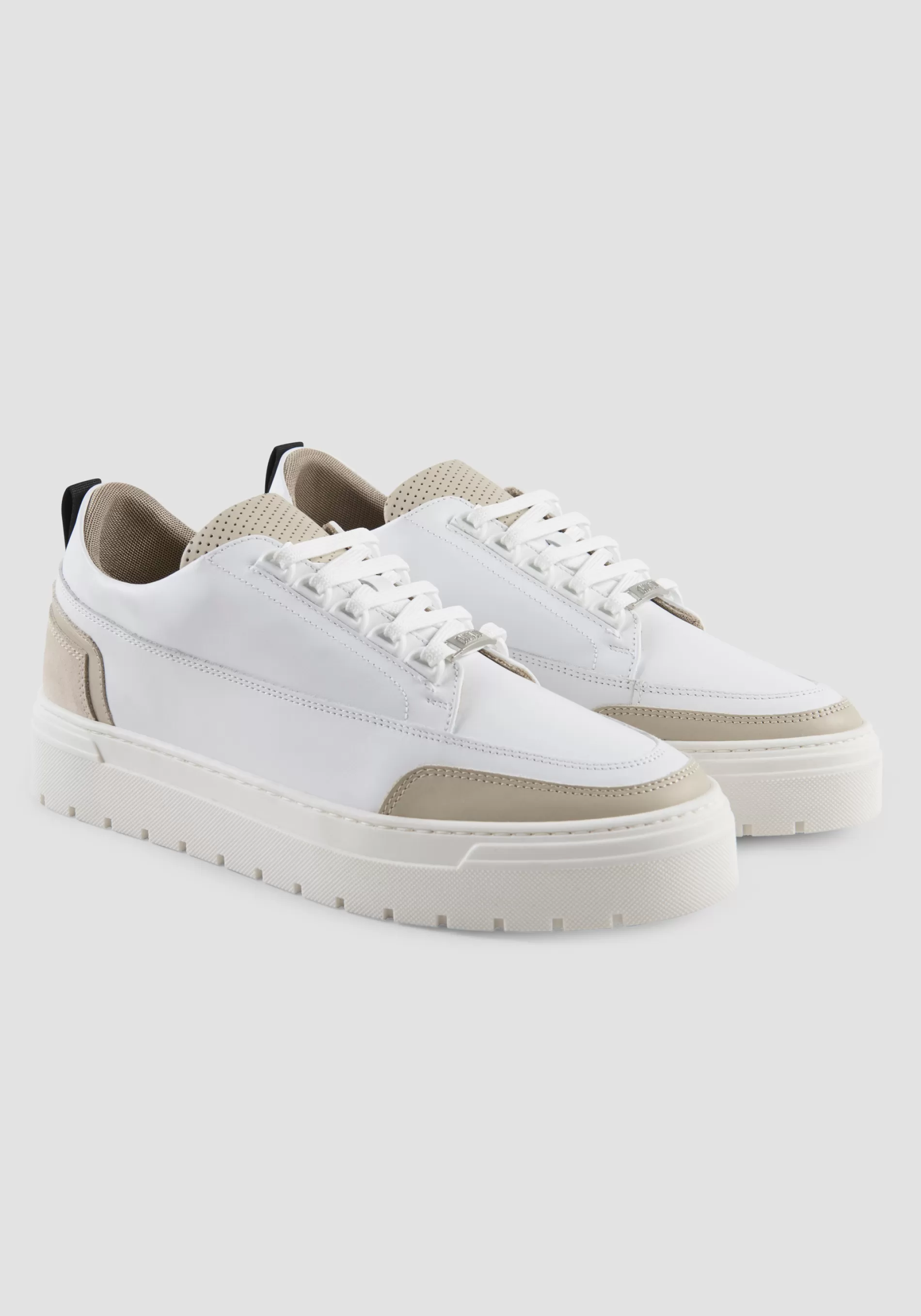 Sale "FLINT EYELET" LOW-TOP SNEAKERS IN LEATHER Sneakers